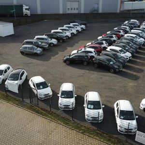 ... als auch das Neuwagenlager ausgelagert.(Bild:  Autohaus Seitz)