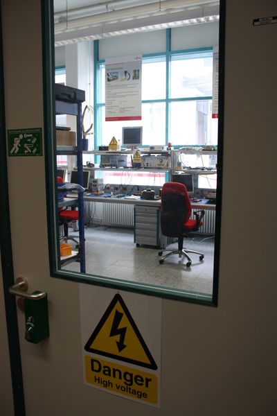 In diesen Raum darf keiner rein, denn hier werden beispielsweise Akkus auf Explosionsgefahr überprüft. (Archiv: Vogel Business Media)