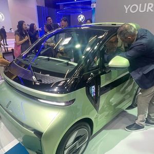 Bereits am Pressetag sorgte das Fahrzeug für Publikumsinteresse.(Bild:  Grimm – VCG)