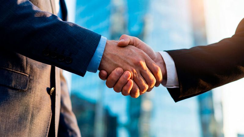 Siemens Energy expands its grid‑services and digital asset‑management capabilities by acquiring Camlin Group, integrating advanced sensor and condition‑monitoring technologies to boost transformer and grid asset reliability.(Source: ©  Robert - stock.adobe.com)