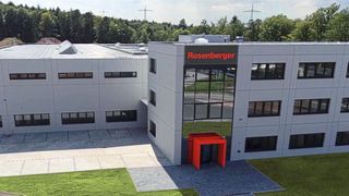 Ausbau der Stanztechnik: Nach einem Jahr Bauzeit bezog die zu Rosenberger Stanztechnik umfirmierte Greiner GmbH neue Büro- und Produktionsräume in Neuenbürg. (Rosenberger)