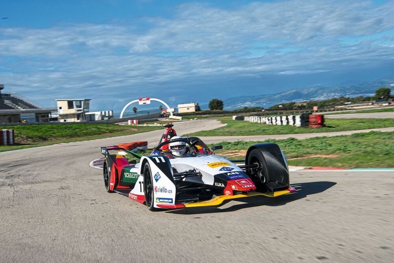 Auf den ersten Metern gilt es, sich vorsichtig ranzutasten. (Audi)