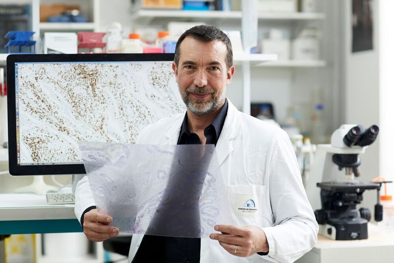 Der Immunologe Jérôme Galon ist nominiert für das Diagnosetool Immunoscore, mit dem man die Heilungschancen eines Krebspatienten bzw. das Risiko eines Wiederauftretens der Krankheit vorhersagen kann. Damit werden Prognosen zuverlässiger und individuelle Behandlungen besser.  (EPO/Heinz Troll)