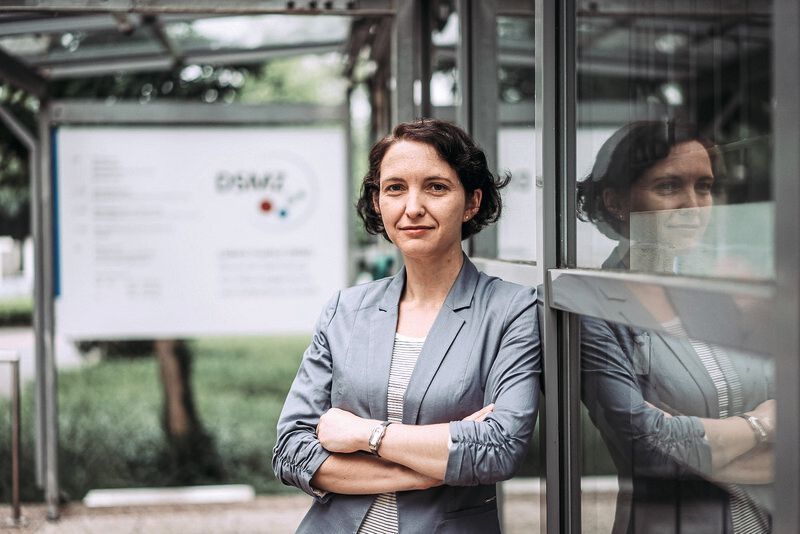 Prof. Dr. Yvonne Mast von der Deutschen Sammlung von Mikroorganismen und Zellkulturen (Bild: DSMZ)