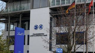 Kardex Mlog hat von Lindt & Sprüngli den Auftrag zur Modernisierung der Fördertechnik im Aachener Lager bekommen. (Bild: Lindt & Sprüngli)