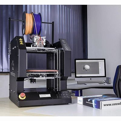 2016: renkforce RF2000 3D Drucker Dual Extruder, entwickelt vom Conrad Technologie Center. Eignet sich etwa für den gleichzeitigen Druck wasserlöslicher Stützstrukturen oder mehrfarbigen Druck. (Bild: Conrad)