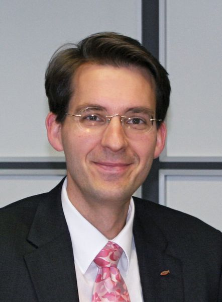Dr. Ulrich Suchy, Fischerwerke GmbH & Co. KG: „Die Unternehmen beziehungsweise potenziellen Plagiatoren direkt auf Unterlassung während der Messe zu verklagen, erscheint uns rechtlich und finanziell als zu riskant.“ (Bild: Fischerwerke)