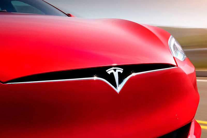 Auf einen größeren Grill verzichtet Tesla seit dem letzten Facelift. (Tesla)