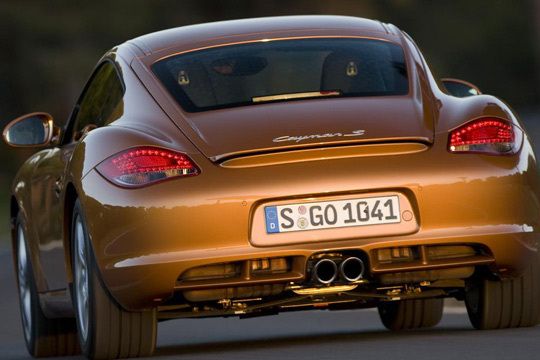 Die Spitze des Sechszylinders liegt bei 285 km/h, immerhin 15 km/h weniger als das S-Modell. Den 0-auf-100 km/h-Sprint schafft er in 6, 1 Sekunden. (Archiv: Vogel Business Media)