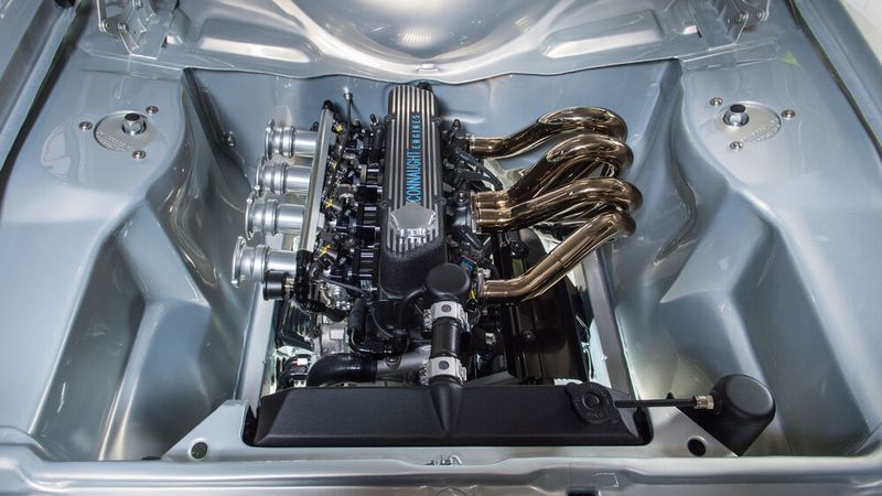 Reine Kraft – und freie Sicht auf den Motor. (Bild: Messe Essen)