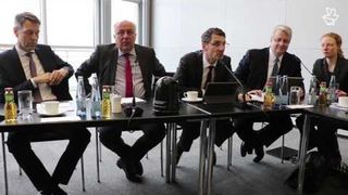 Hannover Messe 2017: Teil 2 - Pressegespräch der Plattform Industrie 4.0 (YouTubePlayer_VBNK3jE2FxA_Vogel MaschinenMarkt)