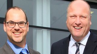 Speditionsfachmann Jörg Frommeyer (r.) und IT-Experte André Probst wollen mit internetgestützten Transportlösungen die Spielregeln im europäischen Stückgutgeschäft verändern. (Bild: Colo21)