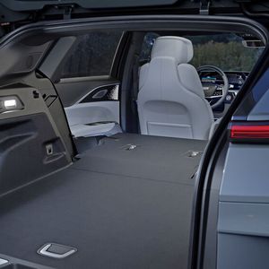 Neben stylishem Luxus bietet der Lyriq auch ein paar praktische Features.(Bild:  Cadillac)