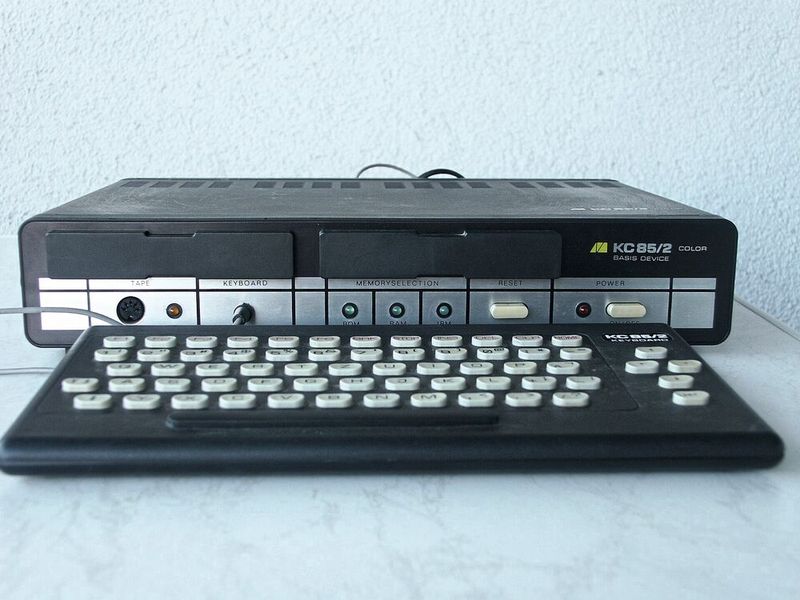 Kleincomputer: Der KC 85/2, ein Heimcomputer, der in der DDR vom VEB Mikroelektronik 
