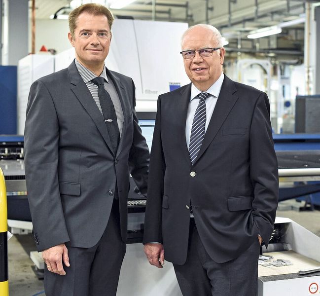 Michael und Bernhard Juchheim (von  links) wollen Jumo mit Digitalisierung und Plattformtechnologien zukunftsfit halten. (Jumo)