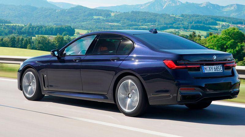 Knapp dahinter auf Platz 2... der BMW 745e. (Bild: Hersteller)