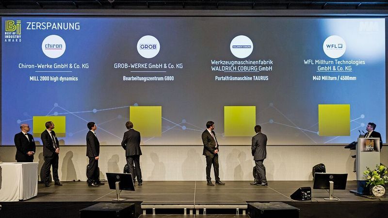 Gespanntes Warten: Wer hat am Ende die Nase vorn und gewinnt den Best of Industry Award 2018? Die Antwort gibt es am 7. Juni im Vogel Convention Center in Würzburg.  (Copyright: Stefan Bausewein)