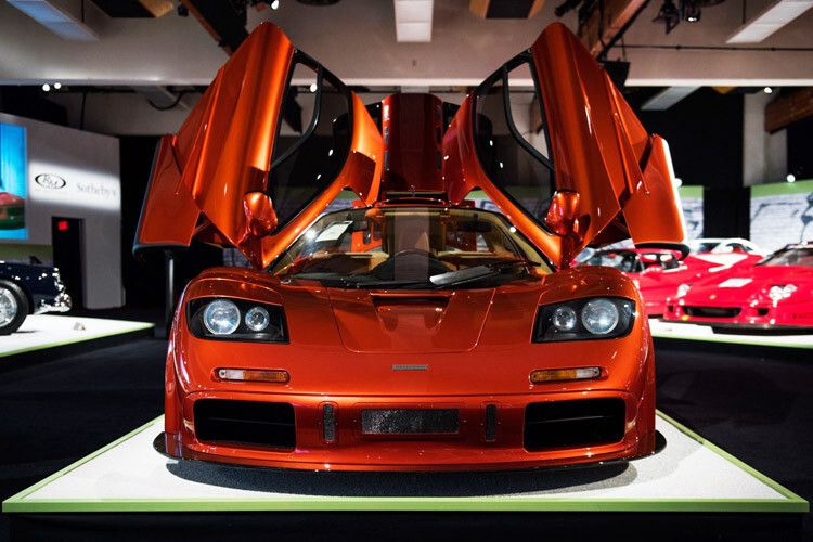 Dass auch ein junges Auto schon Klassiker sein kann, zeigt die Nummer fünf in der Rangliste: Der McLaren F1 mit LM-Spezifikation wurde für 13,75 Millionen Dollar verkauft. (Foto: Sothebys)