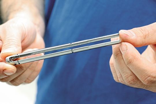 Das Ergebnis gemeinsamer Tüftelarbeit: Procon fertigt diese perkutane Tulpe in einem Arbeitsgang von der Stange.(Bild:  Teamtec)
