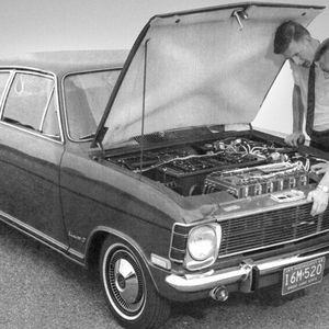 Opel entwickelte 1968 auf Basis des drei Jahre zuvor lancierten „Kadett (B)“ den Typ „Kadett Stir-Lec“ mit Stirling-Heißgasmotor. Der Wagen erreichte eine Höchstgeschwindigkeit von 90 km/h und war einer der ersten modernen Hybridfahrzeuge.(Bild:  Opel / Stellantis)