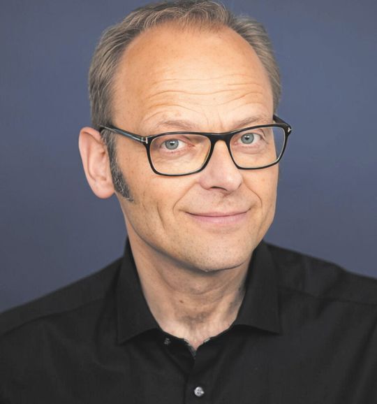 „Der richtige Weg wäre jetzt, viel mehr Batteriesysteme ins System zu bringen, weil sie den Markt entlasten und teures Gas verdrängen“, so Tim Meyer.(Bild:  Nina Grützmacher Fotografie)