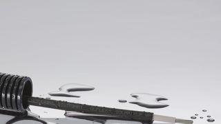 Bei Standard-Solarleitungen kann, wenn sie über längere Zeit im Wasser liegen, Feuchtigkeit ins Kabel eindringen. Die Ölflex Solar XLR WP ist laut Lapp die erste dauerhaft wasserdichte Solarleitung. (Bild: Lapp)