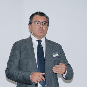 „Wir stellen unseren Kunden die bestmögliche Lösung aus Präzisionswerkzeugen, individueller Beratung und punktgenauem Service bereit”, sagte Mirko Merlo, Vorstandsvorsitzender der Walter AG.