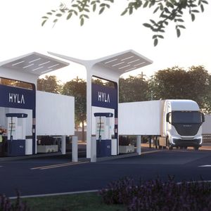 Neben 60 Tankstellen, die bis 2026 entstehen sollen, ...(Bild:  Nikola)