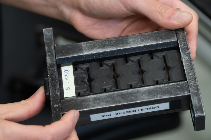 Die additiv gefertigten Bauteile, ob groß oder klein, sind an vielen Stellen in der Fertigung zu finden. Darunter sind Sensorhalter, Gehäuse, Griffe, Spann- und Haltevorrichtungen, Werkzeuge, Schablonen oder Ersatzteile. (Bild: Festo)