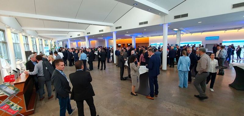 Rund 650 Teilnehmer folgten der Einladung nach Neuss. (Bild: Kempf/VCG)