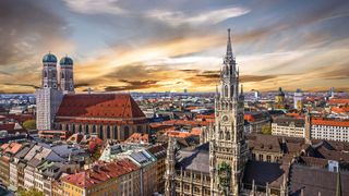 Apple investiert eine weitere Milliarde in München. Die bayrische Landeshauptstadt ist bereits heute der wichtigste Entwicklungsstandort für den Konzern in Europa. (Bild: Travel Faery - stock.adobe.com)