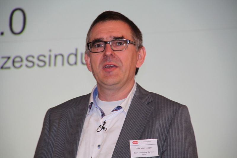 Thorsten Pötter, BTS, zeigt, dass Industrie 4.0 in der Prozessindustrie bereits begonnen hat. (Bild: Mühlenkamp/PROCESS)