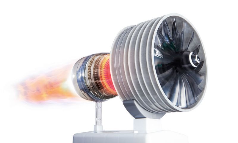 Selber bauen, was Airbus & Co. in die Luft bringt: der Flugzeugturbinen-Bausatz vom Franzis Verlag. Er ist voll funktionstüchtig, sogar mit Originalsound. (Franzis)