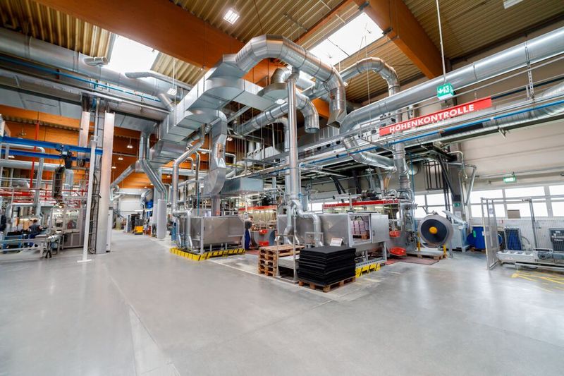 Produktion (Bild: Banner GmbH)