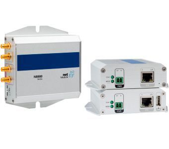 Zu den Messehighlights, die NetModule auf der SPS IPC Drives 2017 zeigt, gehört der NB800 Router. Er zielt auf alle Anwendungen im Umfeld von Industrie 4.0 ab, bei denen robuste Connectivity und Zuverlässigkeit Voraussetzungen sind. Der Fokus liegt auf einfacher Integration und Remote-Konfiguration/-Management. Zu den Features gehören ein 3G/4G zu Ethernet-Gateway und eine leistungsstarke VPN-Protokoll-Suite. Das kompakte Gerät ist als UMTS, LTE und als LTE&WLAN Version (Bild) erhältlich sowie in kundenspezifischen OEM-Varianten. Speziell für OEM-Versionen bietet neue Hardware-Shields zusätzliche Flexibilität, indem diese kleinen, aufsteckbaren Erweiterungsmodule auf den jeweiligen Einsatzbereich abgestimmt werden können. 
NetModule auf der SPS IPC Drives 2017: Halle 6, Stand 140E (NetModule)