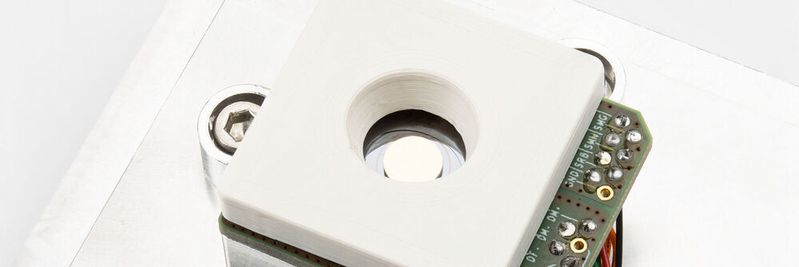 Die neu entwickelten 2D-Vektorscannermodule haben einen elektromagnetischem Antrieb und verbinden 2D-MEMS-Scannerspiegel mit Mikromontagetechnologien.(Bild:  Sebastian Lassak)