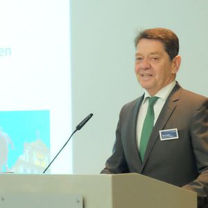 (Zietz/»kfz-betrieb«)