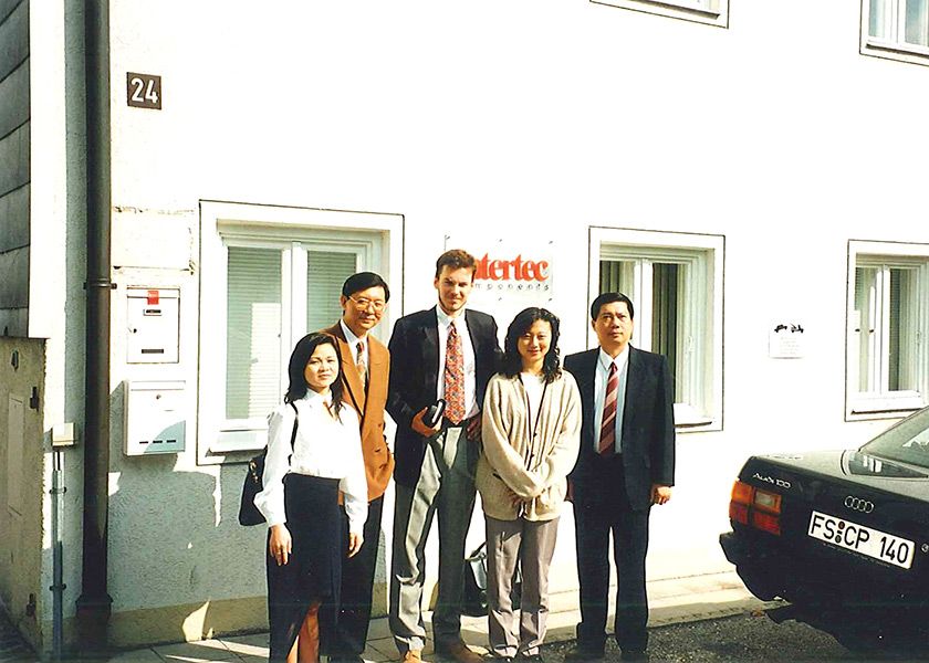 1994-und-1995---Millionspot-udn-neues-Buero-Foto2-v01 ()