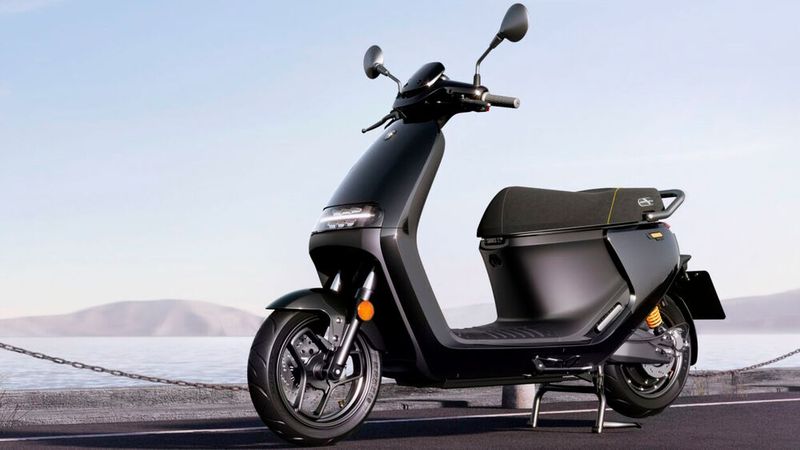 Ende 2023 führt der E-Roller-Hersteller Segway mit dem „E300se“ ein neues Topmodell der 125er-Klasse ein. (Bild: Segway)