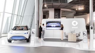 95 Vertriebsstandorte, 34 Händlerpartner: Die künftig reine Elektroauto-Marke Smart will in den kommenden Monaten ihr neues Vertriebsnetz aufbauen und setzt nach wie vor auch auf den stationären Handel. (Maks Richter)