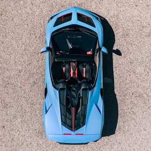 The Fenomeno Roadster, of which Lamborghini will only build 15 units, will reach speeds of up to 340 km/h(Image: Lamborghini)