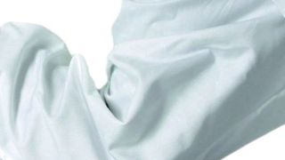 Das Ellbogen-Kissen von Biohit hilft, entspannter und schonender zu pipettieren.  (Bild: Biohit)