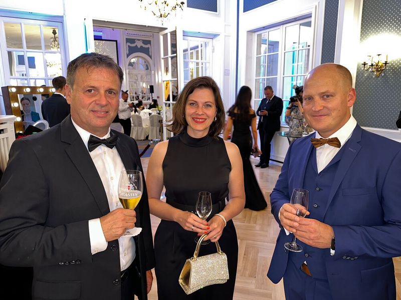 (v. l.) Markus Fischer, Juliane Schulz und Thomas Leonhardt (AirIT). (Bild: Vogel IT-Medien GmbH)