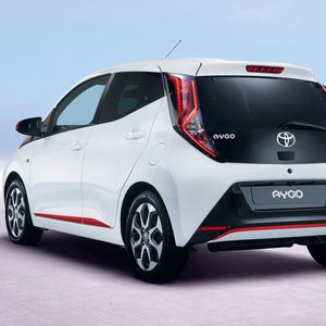 Auch die Heckleuchten haben die Designer verändert.(Bild:  Toyota)