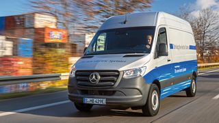 Daimler ruft hierzulande rund 1.350 elektrische Varianten des Sprinter und Vito in die Werkstätten. (Bild: Daimler)