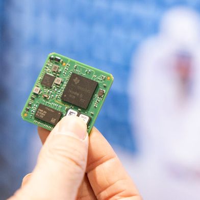 Cyber-Resilienz rückt in den Fokus der Elektronikentwicklung: Auf der electronica werden unter anderem sichere Komponenten ein Thema sein.  (Bild: Messe München)