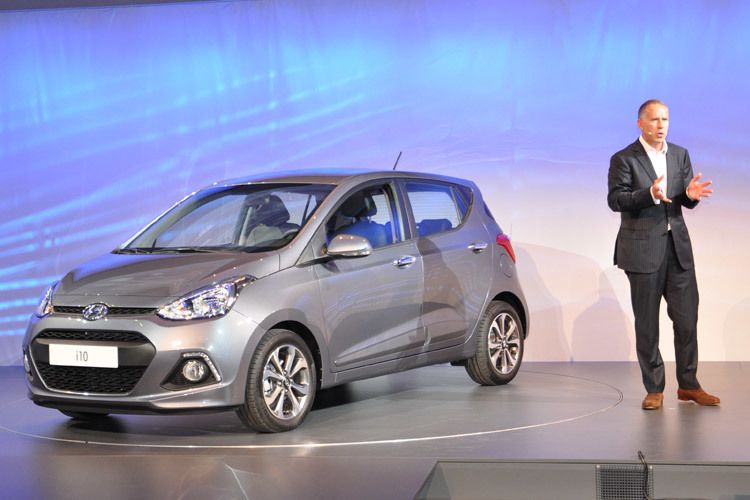 Bei der Vorab-Präsentation in der Offenbacher Europazentrale am Messe-Vorabend machte Hyundai-Europachef Alan Rushforth keinen Hehl daraus, dass man im Revier des VW Up wildern möchte. (Foto: Wehner)