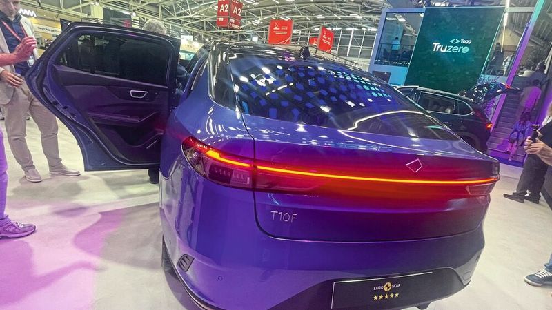 Das Stufenheck wird in Deutschland nur noch selten geordert. In anderen Märkten ist diese Karosserieform noch deutlich beliebter. (Bild: Grimm – VCG)