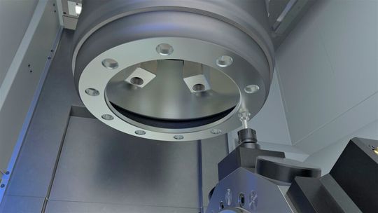Mit einem speziell abgestimmten Maschinenkonzept von Emag können große Bremstrommeln für Nutzfahrzeuge in nur drei Steps per Drehmaschine bearbeitet werden. Hier ein Blick auf Stufe zwei, in der es um den Schraubring samt Schraubenlöcher geht. Mit einem speziell abgestimmten Maschinenkonzept von Emag können große Bremstrommeln für Nutzfahrzeuge in nur drei Steps per Drehmaschine bearbeitet werden. Hier ein Blick auf Stufe zwei, in der es um den Schraubring samt Schraubenlöcher geht.