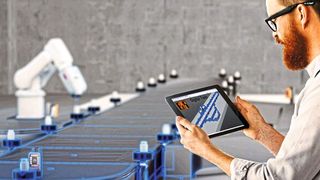 Der digitale Zwilling begleitet eine Maschine ihr Leben lang – von der Entwicklung über die Inbetriebnahme bis hin zum laufenden Betrieb.  (Bild: B&R)